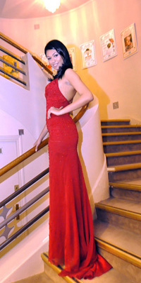 party moods, Dame De Honour UK Actress Rachel Ritfeld